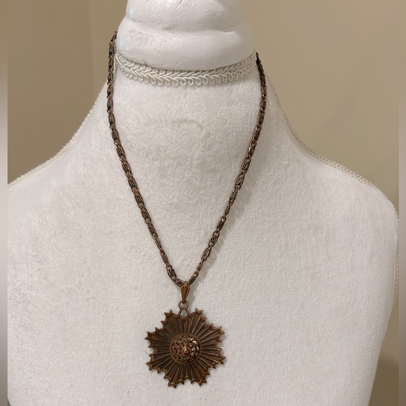 Elegant Vintage Copper Starburst Pendant Necklace Retro Rare Dramatic - Picture 1 of 6
